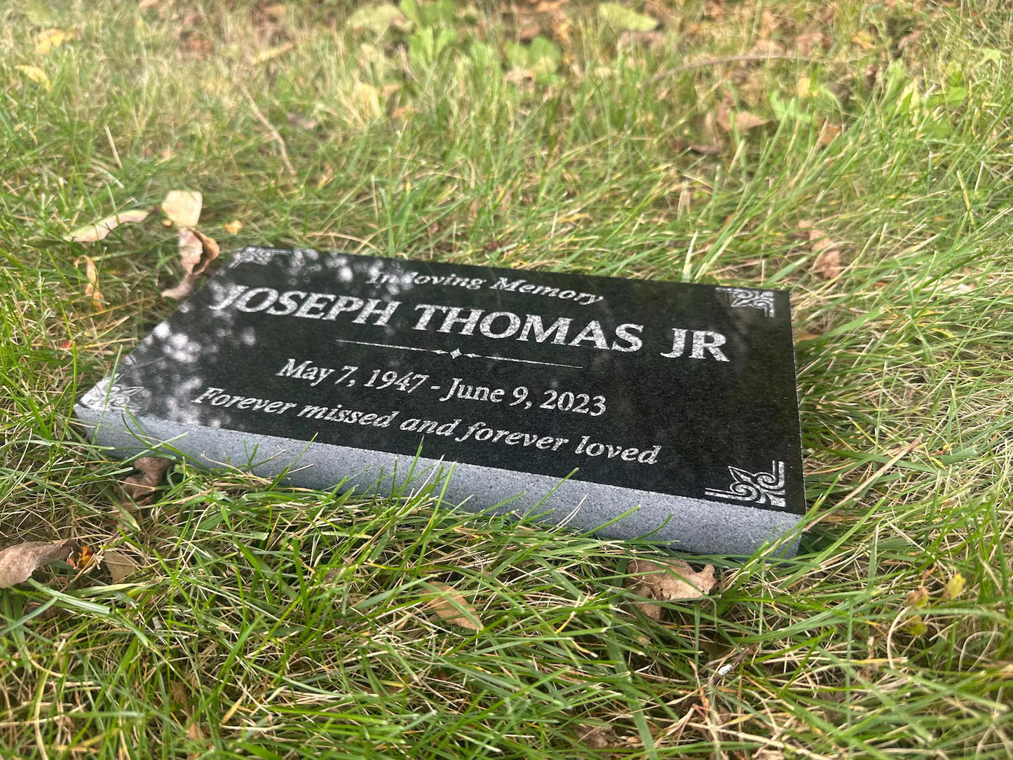 Memorial Stone for Mom Dad, Loved Ones Memorial Plaque, Customized Engraved Thick Granite