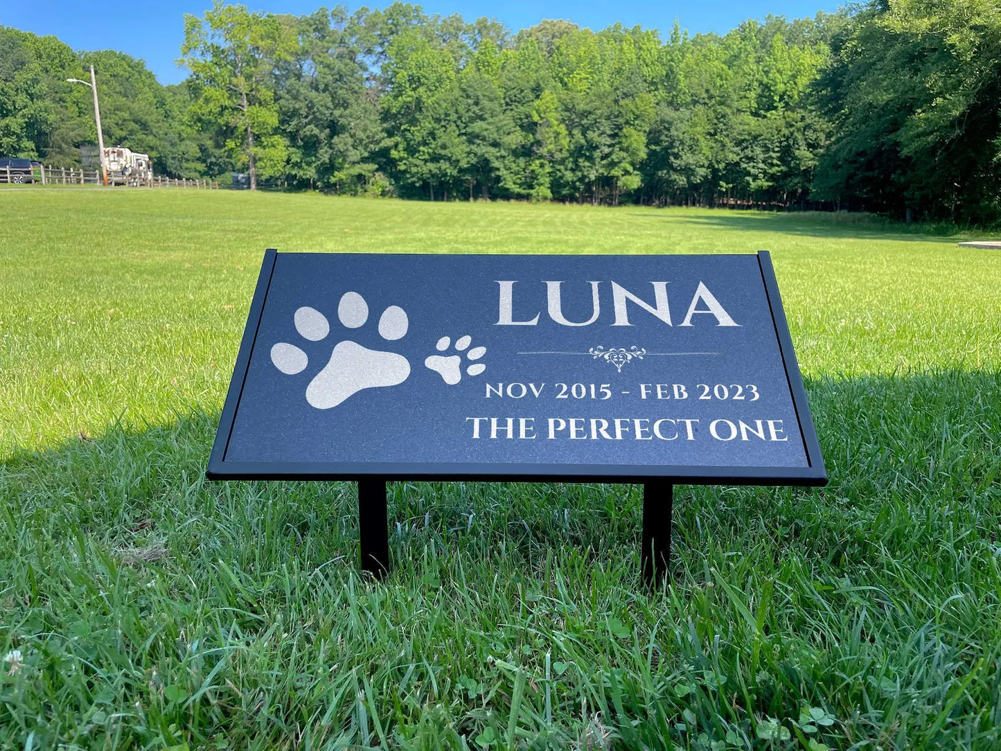 Custom Pet Memorial Stone – Black Granite Grave Marker for Dogs and Cats, 12x6 and 24x12 with Metal Stand